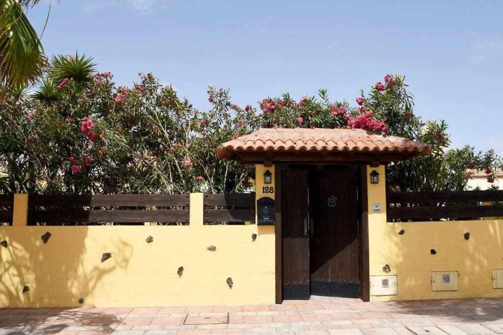 Aurora Mari Villa Your Dream Steps From The Ocean Shore กาเลตาเดฟุสเต ภายนอก รูปภาพ
