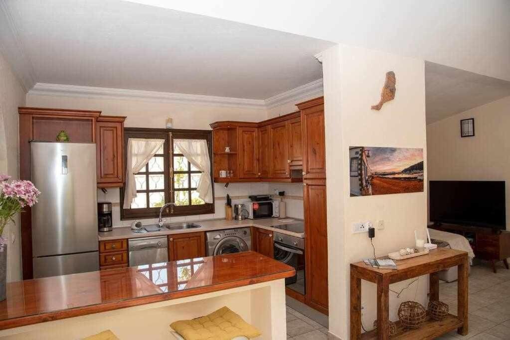 Aurora Mari Villa Your Dream Steps From The Ocean Shore กาเลตาเดฟุสเต ภายนอก รูปภาพ