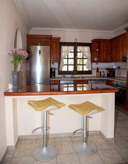 Aurora Mari Villa Your Dream Steps From The Ocean Shore กาเลตาเดฟุสเต ภายนอก รูปภาพ